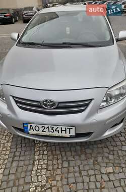 Седан Toyota Corolla 2008 в Ужгороде