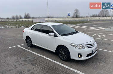 Седан Toyota Corolla 2013 в Броварах