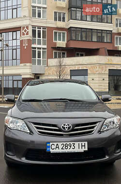 Седан Toyota Corolla 2011 в Умани