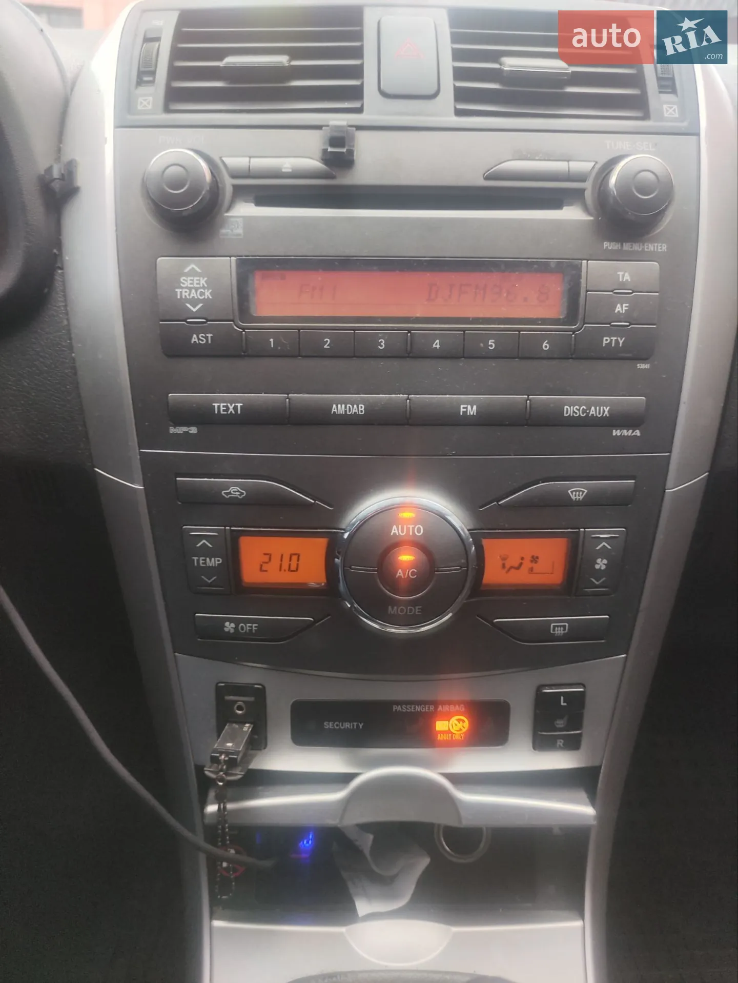 2011 Toyota Corolla - мініатюра 16