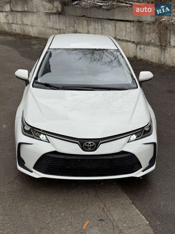 Седан Toyota Corolla 2020 в Киеве