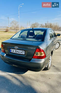 Седан Toyota Corolla 2004 в Киеве