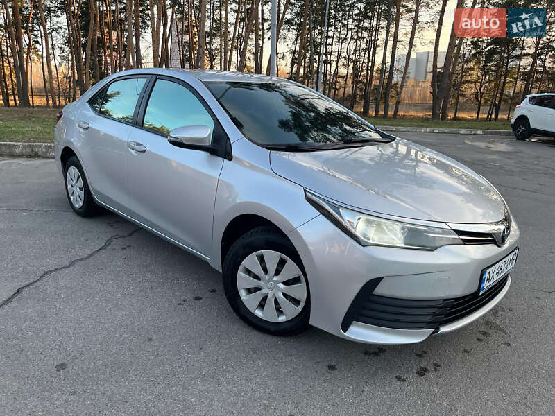 Седан Toyota Corolla 2016 в Харькове