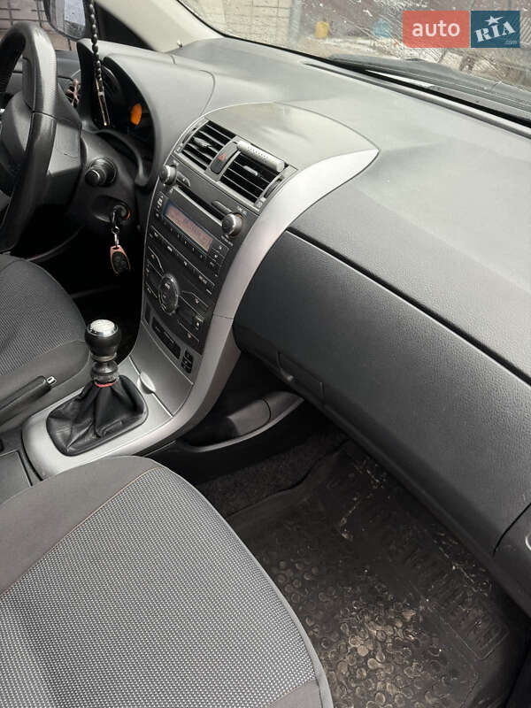 Седан Toyota Corolla 2011 в Києві