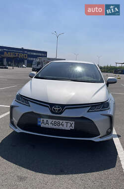 Седан Toyota Corolla 2020 в Києві