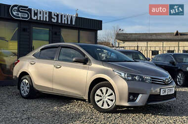 Седан Toyota Corolla 2013 в Стрые