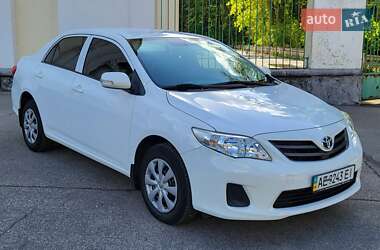 Седан Toyota Corolla 2010 в Пятихатках