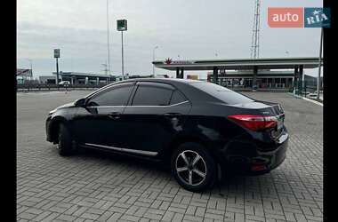 Седан Toyota Corolla 2014 в Киеве