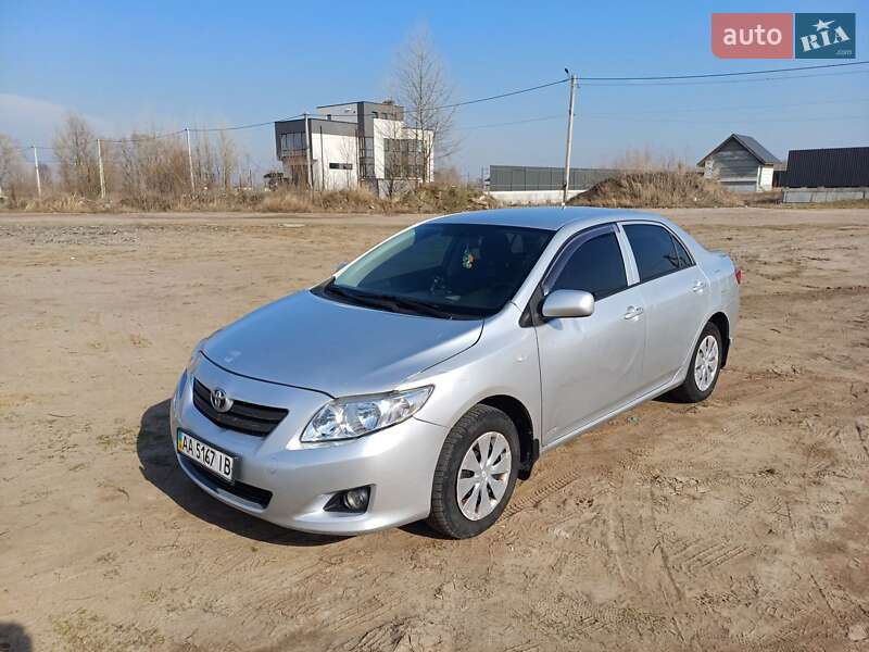 Седан Toyota Corolla 2008 в Києві