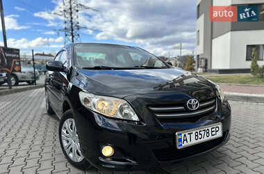 Седан Toyota Corolla 2009 в Ивано-Франковске