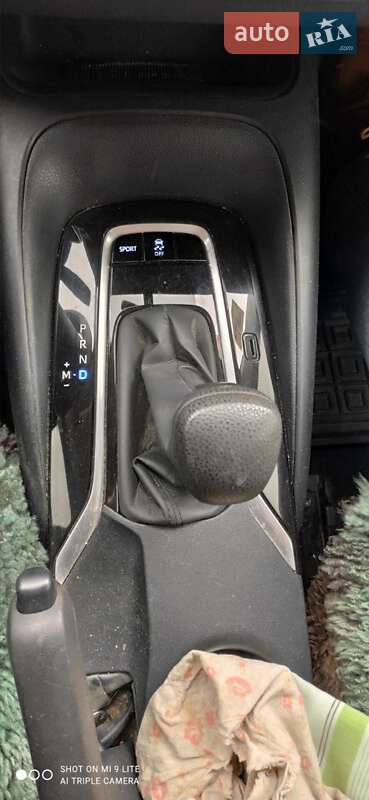 Седан Toyota Corolla 2019 в Кам'янець-Подільському