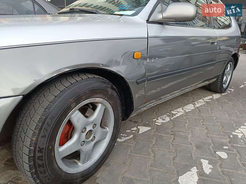 Хэтчбек Toyota Corolla 1995 в Одессе