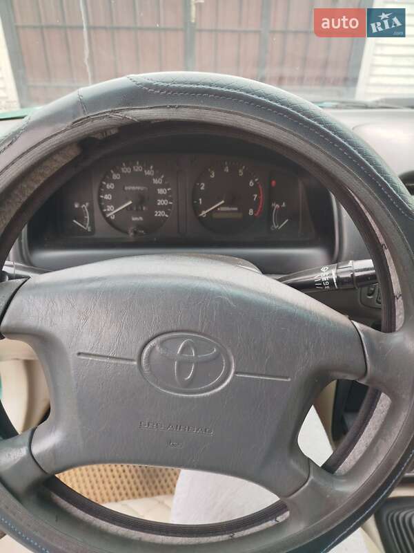 Седан Toyota Corolla 1999 в Одесі