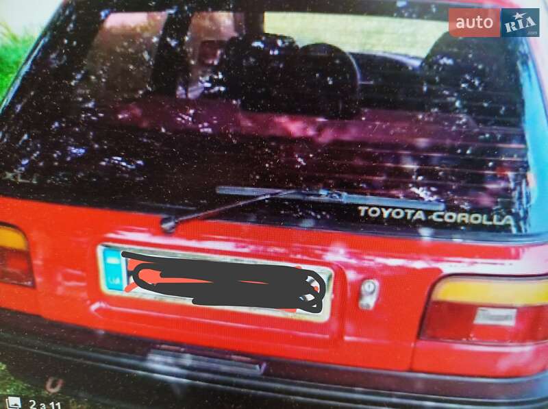 Хэтчбек Toyota Corolla 1987 в 
