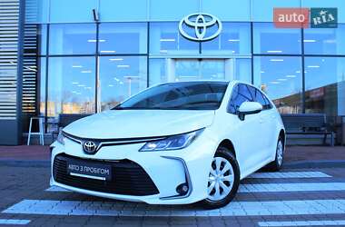 Седан Toyota Corolla 2022 в Києві