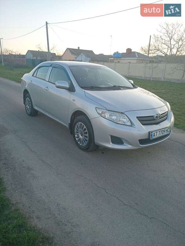 Седан Toyota Corolla 2009 в 