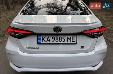 Седан Toyota Corolla 2021 в 
