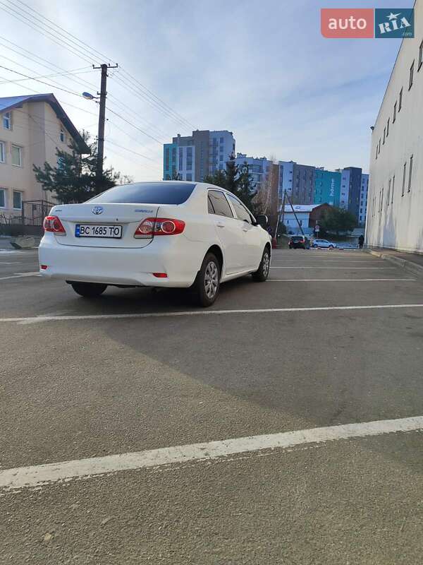 Седан Toyota Corolla 2012 в Львове фото 2 Седан Toyota Corolla 2012 в Львове