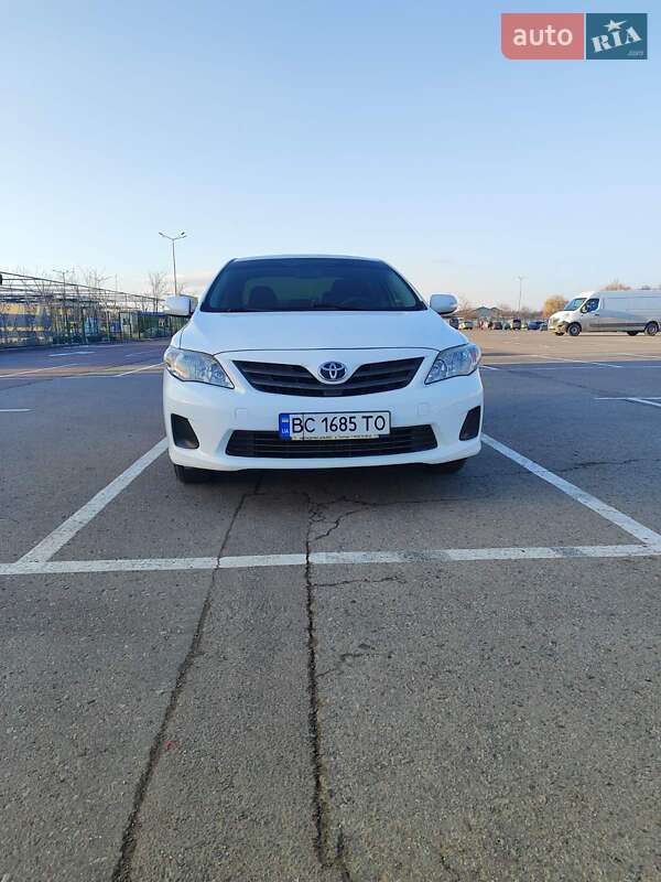 Седан Toyota Corolla 2012 в Львове фото 10 Седан Toyota Corolla 2012 в Львове