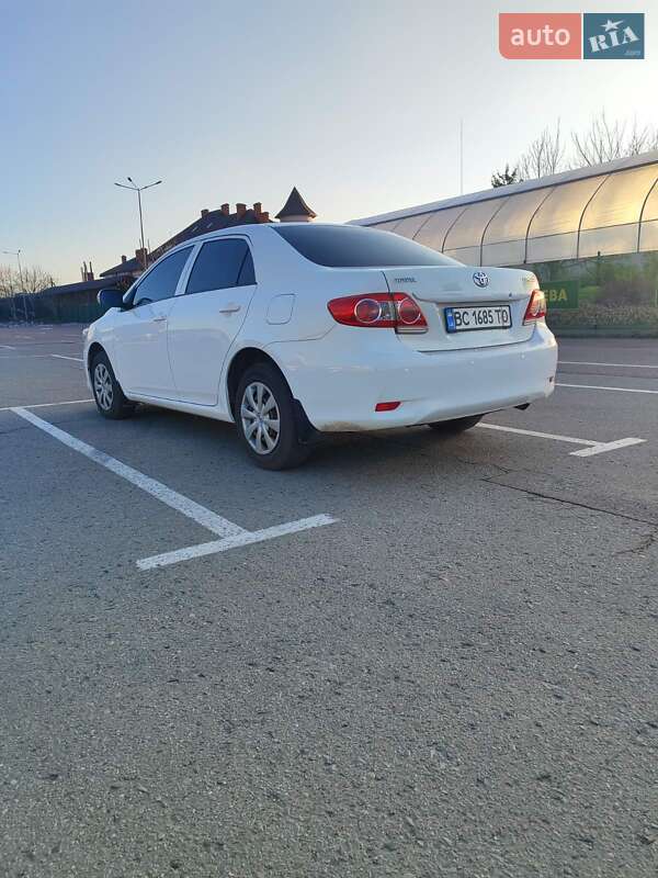 Седан Toyota Corolla 2012 в Львове фото 16 Седан Toyota Corolla 2012 в Львове