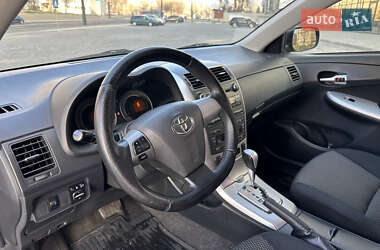 Седан Toyota Corolla 2012 в 