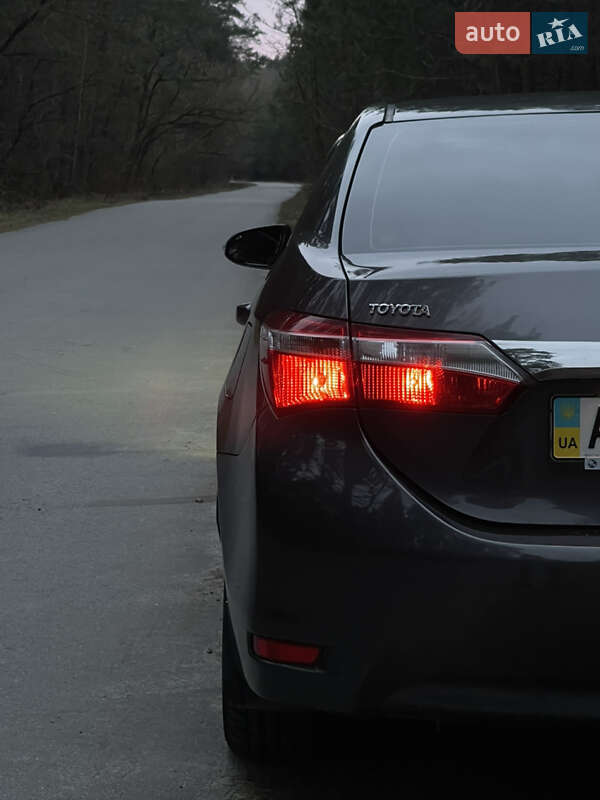 Седан Toyota Corolla 2014 в Чернигове фото 13 Седан Toyota Corolla 2014 в Чернигове