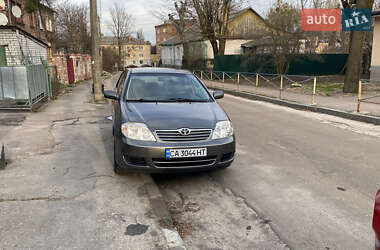 Седан Toyota Corolla 2004 в 