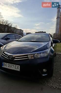 Седан Toyota Corolla 2013 в Тернополе