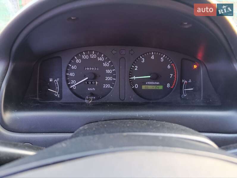 Хэтчбек Toyota Corolla 1998 в Запорожье