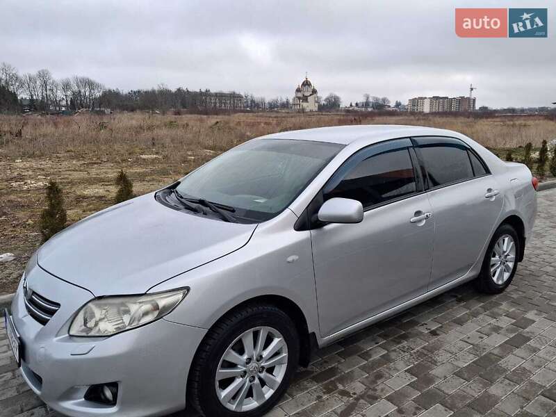 Седан Toyota Corolla 2007 в Золочеві