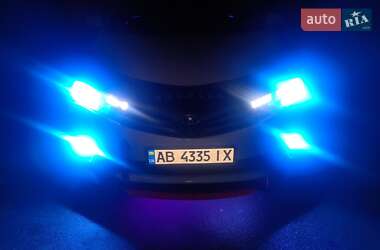 Седан Toyota Corolla 2013 в 