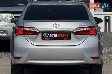 Седан Toyota Corolla 2013 в 