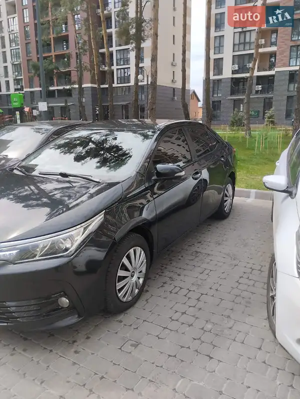 Седан Toyota Corolla 2016 в 