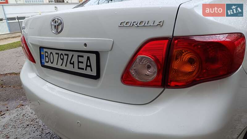 Седан Toyota Corolla 2008 в Тернополі