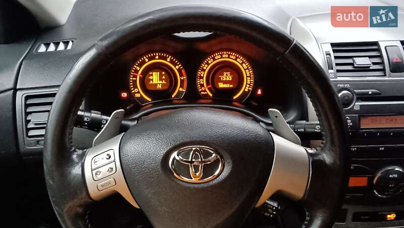 Седан Toyota Corolla 2008 в Тернополі