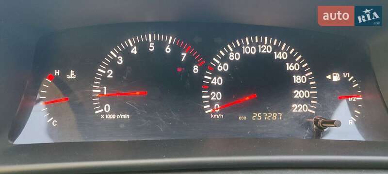 Седан Toyota Corolla 2005 в Одесі
