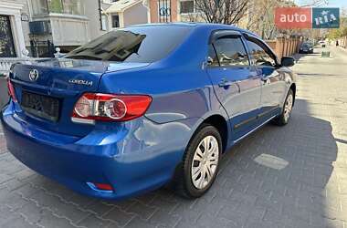 Седан Toyota Corolla 2012 в 