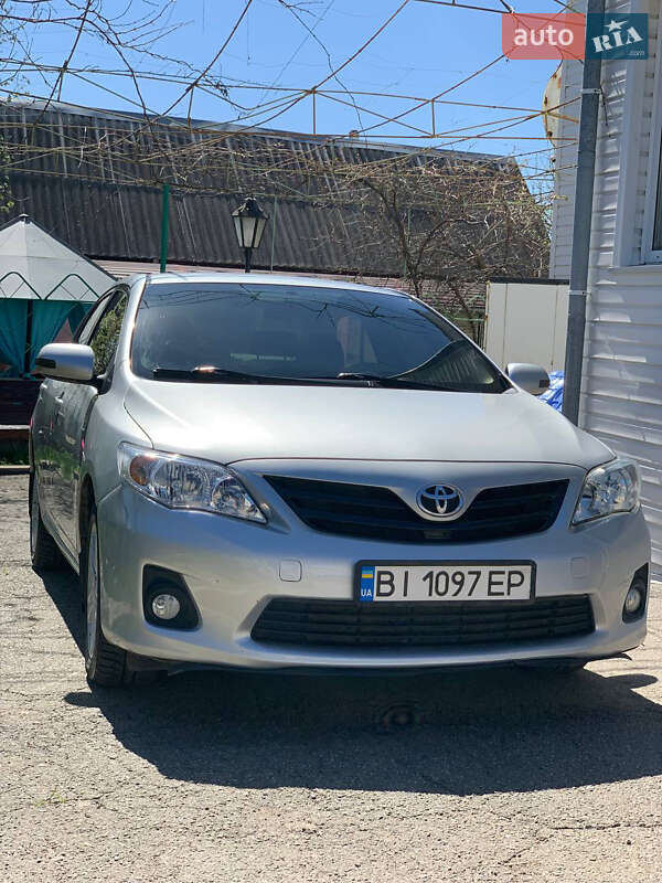 Седан Toyota Corolla 2011 в 