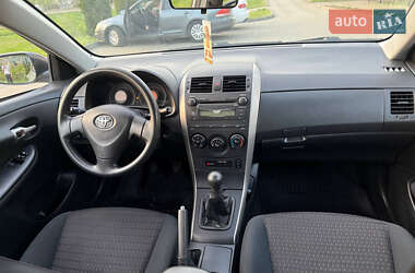 Седан Toyota Corolla 2007 в 