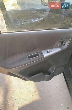 Хетчбек Toyota Corolla 2002 в 