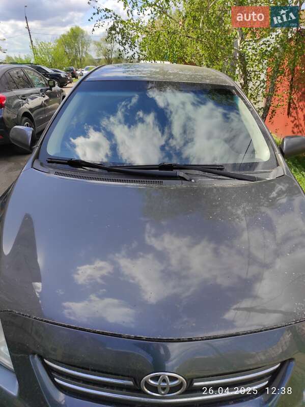 Седан Toyota Corolla 2006 в Барышевке