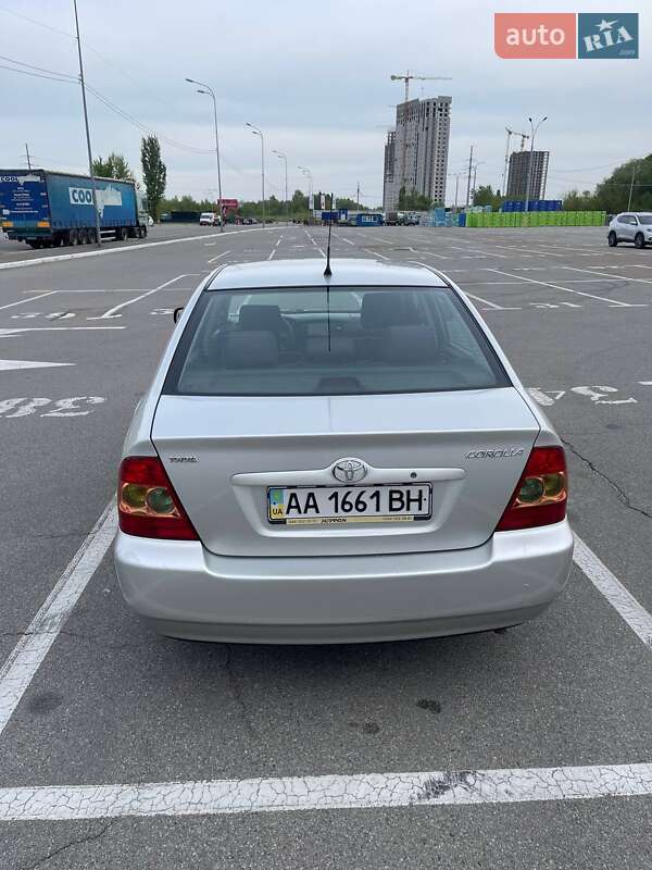 Седан Toyota Corolla 2005 в Киеве