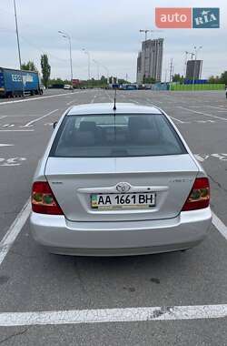 Седан Toyota Corolla 2005 в 