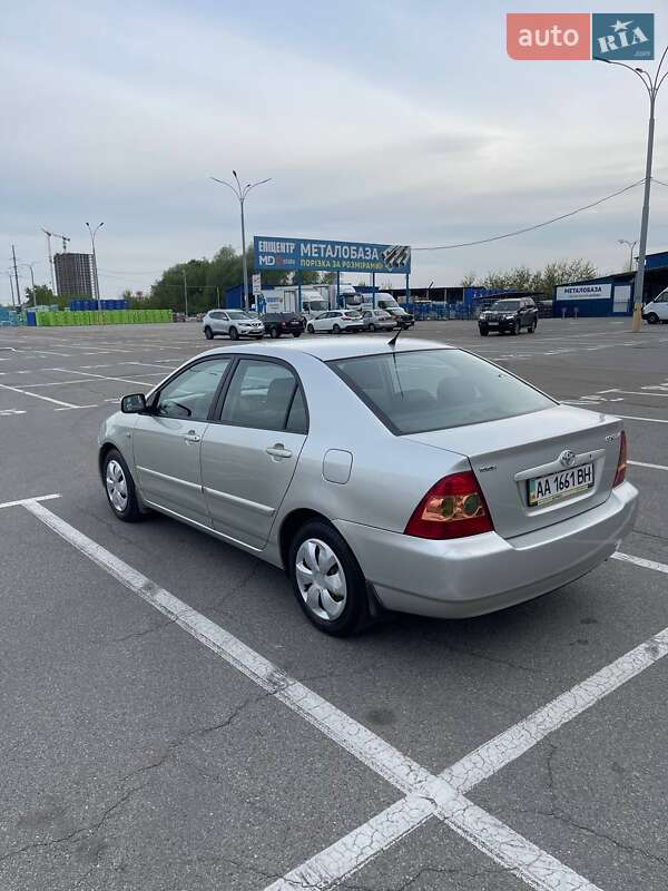 Седан Toyota Corolla 2005 в Киеве