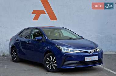 Седан Toyota Corolla 2018 в 