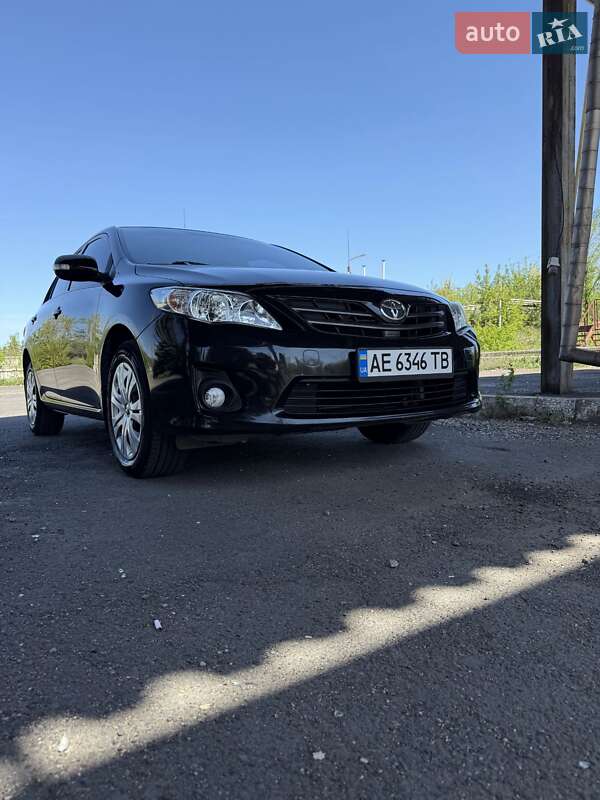 Седан Toyota Corolla 2011 в 