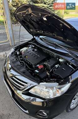 Седан Toyota Corolla 2011 в 