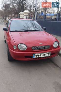 Хетчбек Toyota Corolla 1999 в 