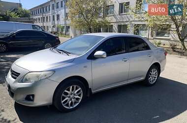 Седан Toyota Corolla 2008 в Чернівцях