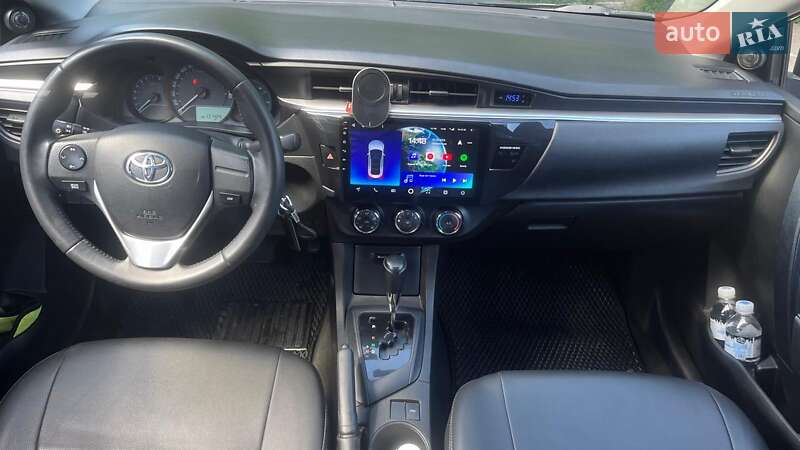 Седан Toyota Corolla 2015 в Харькове